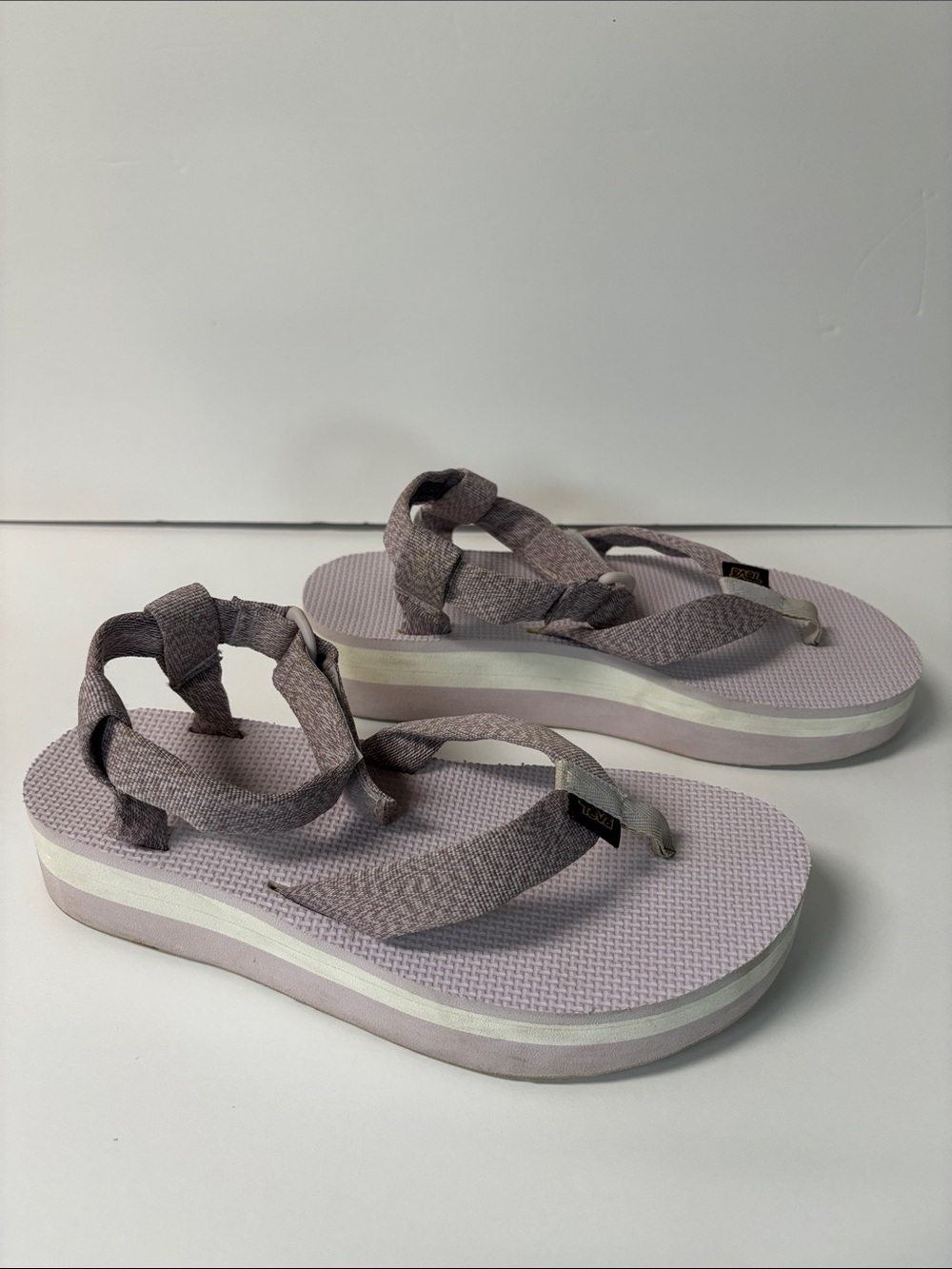 Teva Platform Strappy Sandals β Pale Orchid Purple & White β Good Used Condition